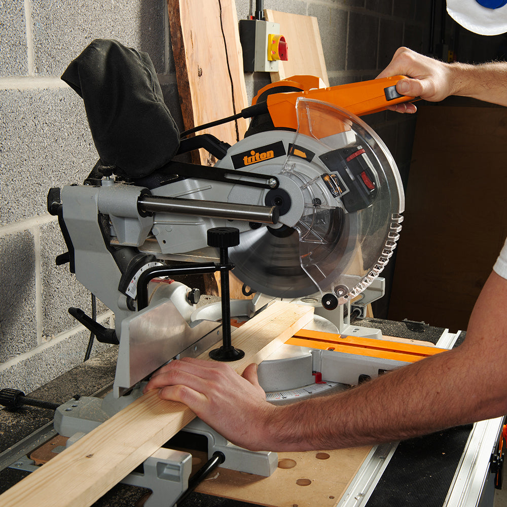 Triton TCMS255 Troncatrice radiale composta scorrevole 254 mm, 1800 W