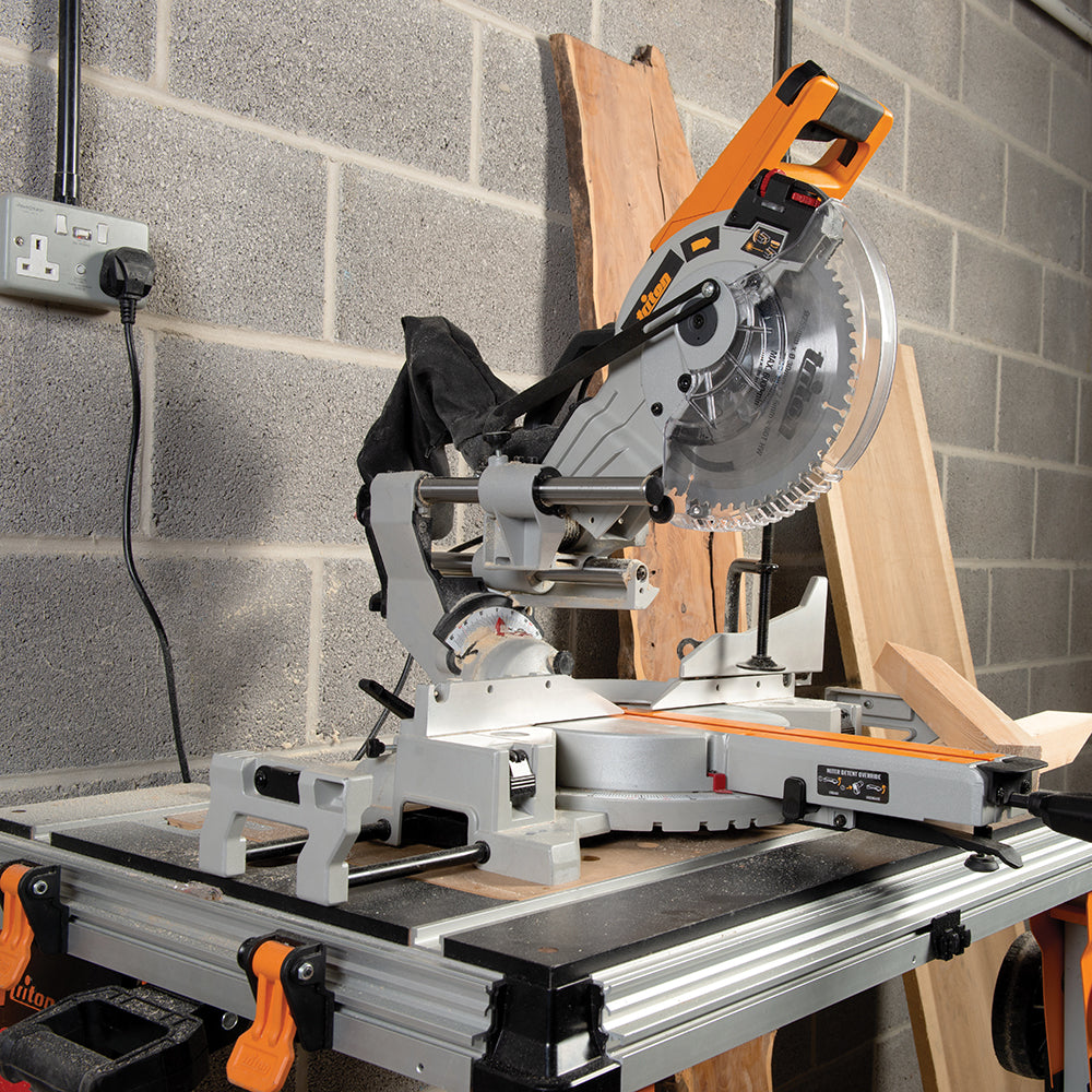 Triton TCMS255 Troncatrice radiale composta scorrevole 254 mm, 1800 W