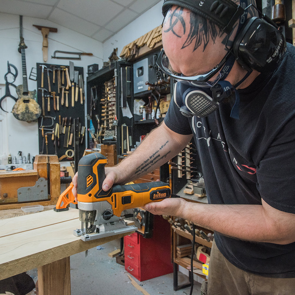 Triton TJS001 Sierra de calar pendular con guía láser, 750 W