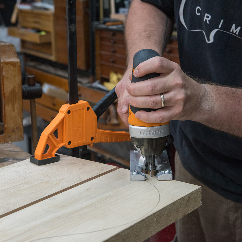 Triton TJS001 Sierra de calar pendular con guía láser, 750 W