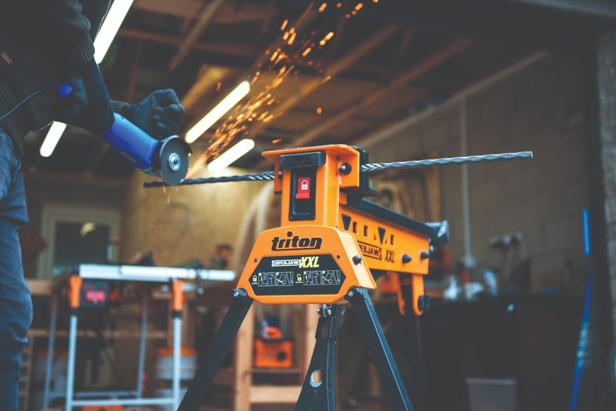 Triton SJAUEJ Universal Engineers Jaws